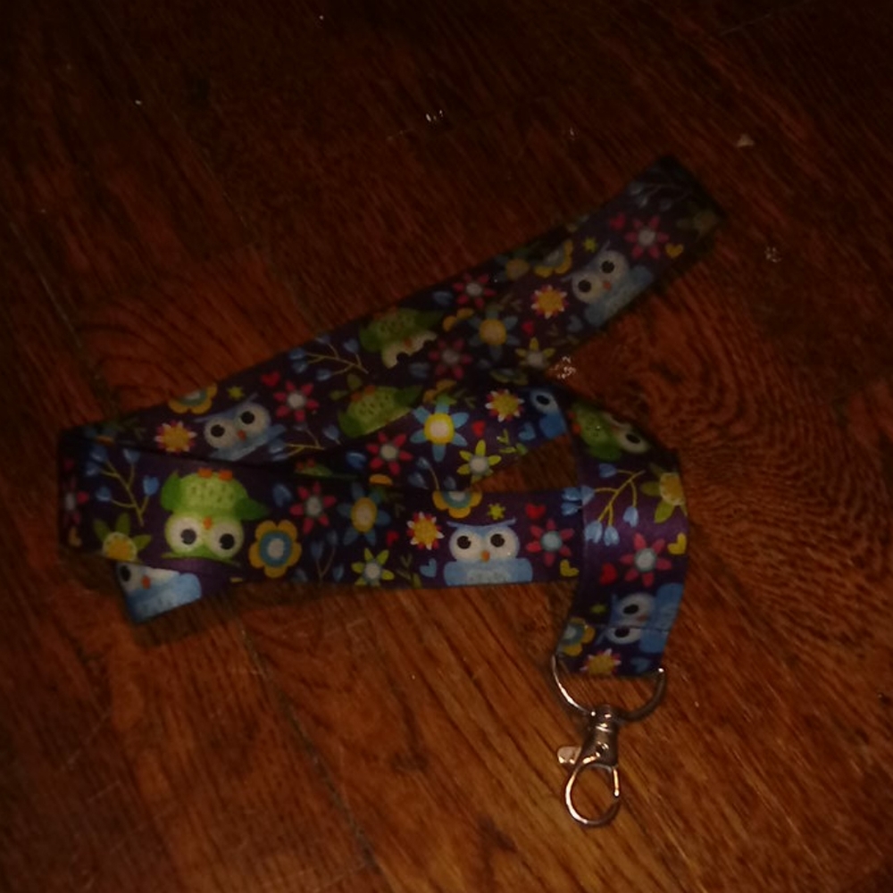 Lanyard owl keychain holder